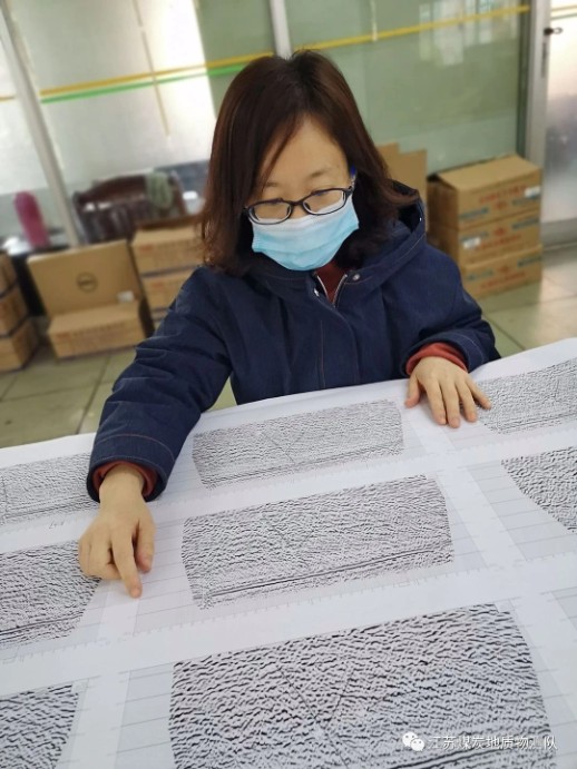 李雪梅1.jpg 李雪梅1.jpg