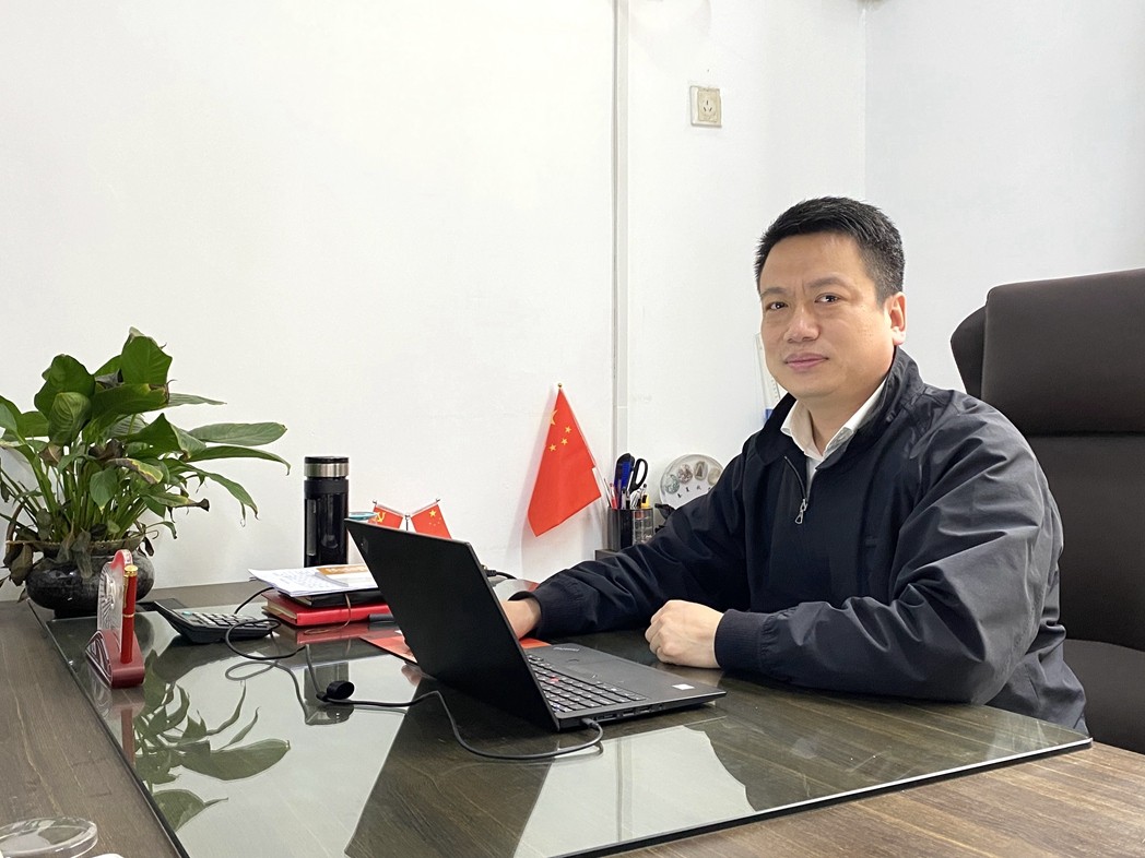[身邊榜樣]凝心聚力謀發展 篤行致遠奔未來—記局“十佳經理”谷思勇.jpg